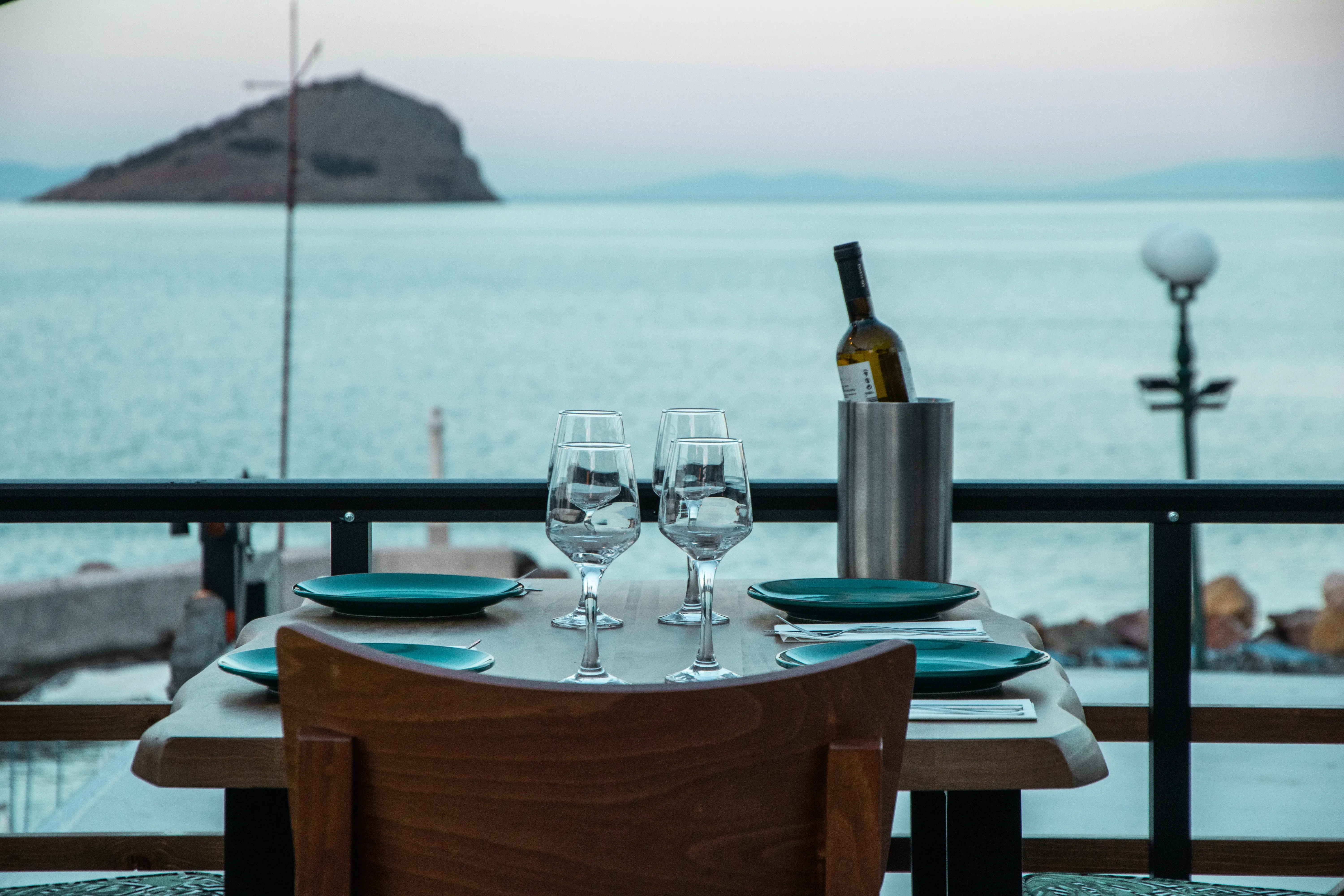 Εστιατόριο δίπλα στη θάλασσα ηλιοβασίλεμα Πόρτο Ράφτη - Porto Faros 22